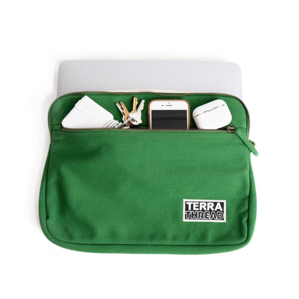 3beb6053 01 terra thread laptop sleeve 13 green 1