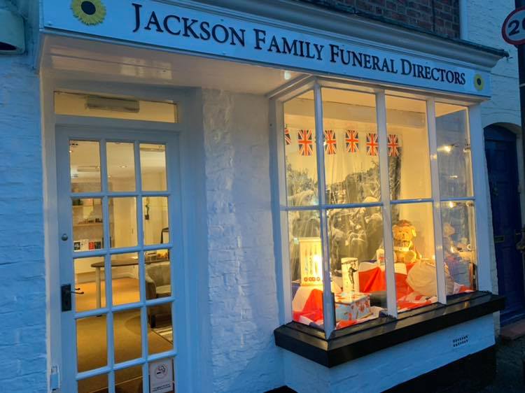 Pershore Funeral Home 2 Pershore Remembrance Window Display